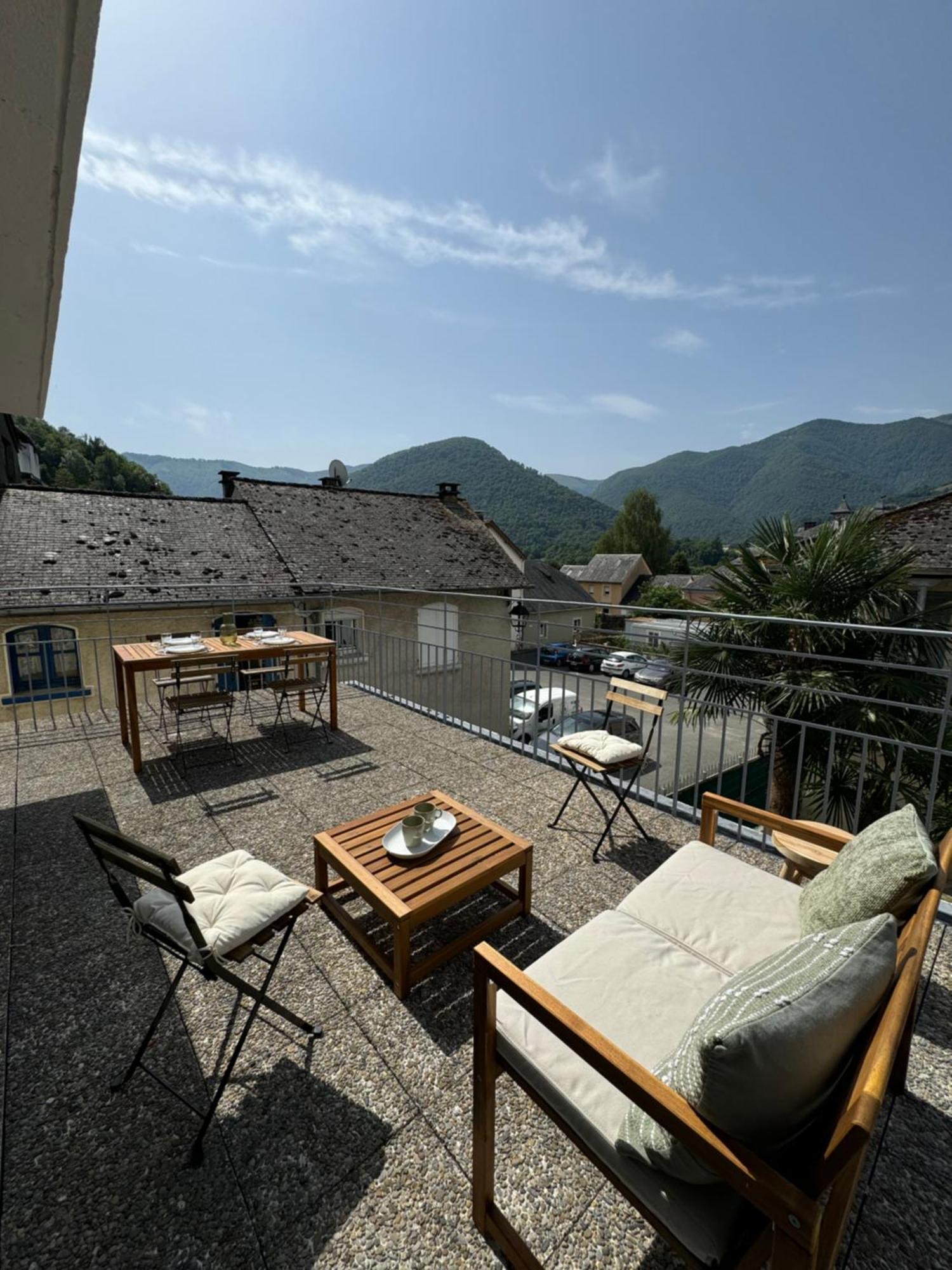 Les Maisons Des Pyrenees - Lourdes Saint-Pé-de-Bigorre Exterior foto